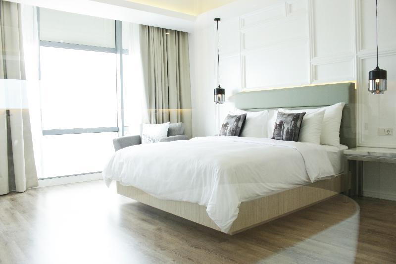 HARRIS Vertu Hotel Harmoni Jakarta Exterior foto
