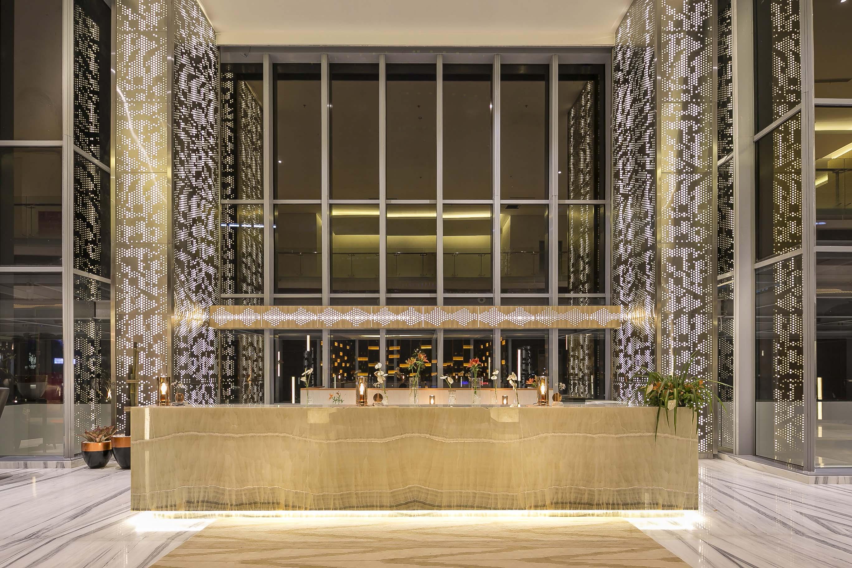 HARRIS Vertu Hotel Harmoni Jakarta Exterior foto