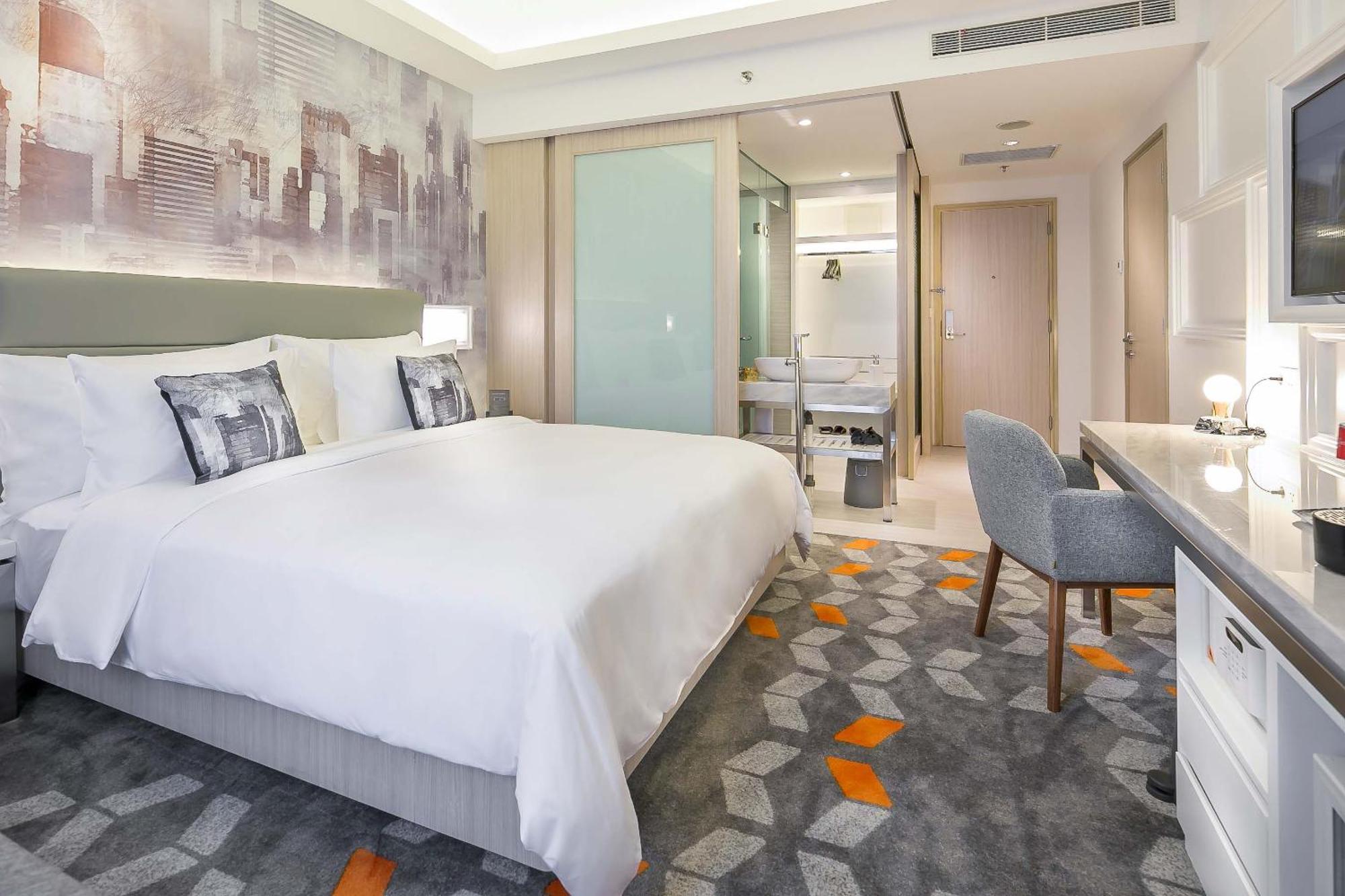 HARRIS Vertu Hotel Harmoni Jakarta Exterior foto
