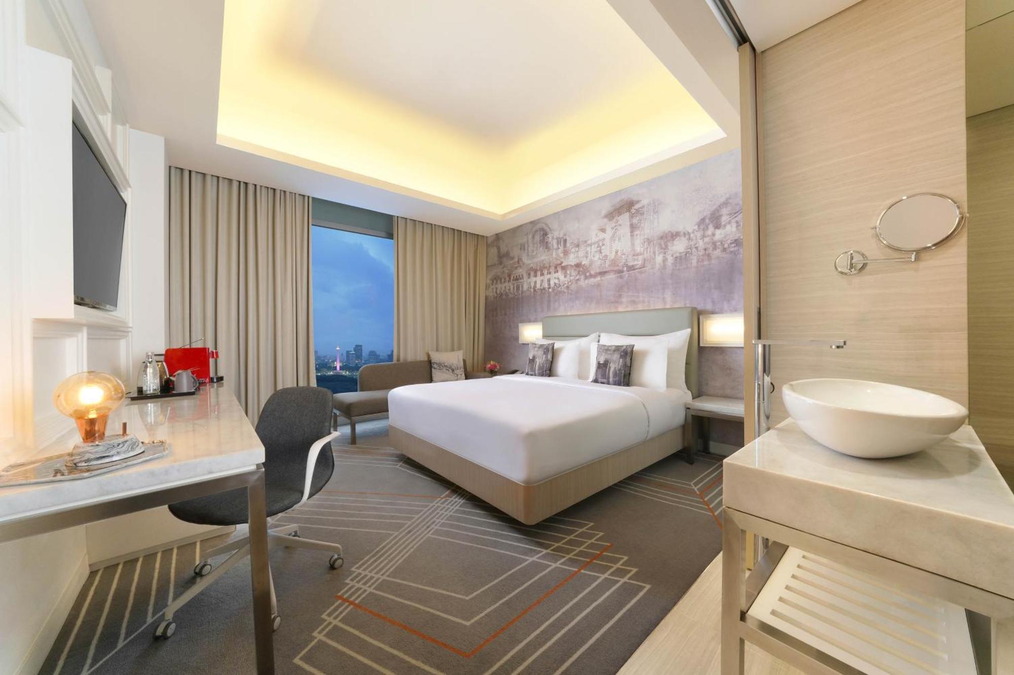 HARRIS Vertu Hotel Harmoni Jakarta Exterior foto