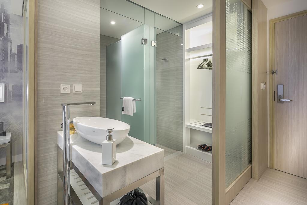 HARRIS Vertu Hotel Harmoni Jakarta Exterior foto