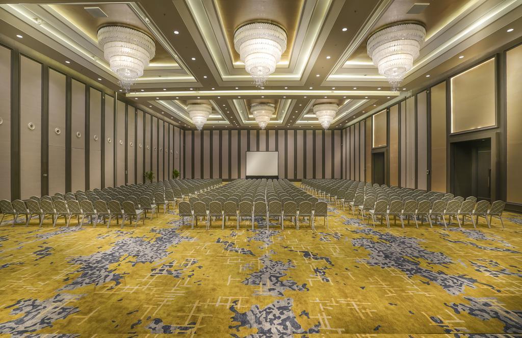 HARRIS Vertu Hotel Harmoni Jakarta Exterior foto
